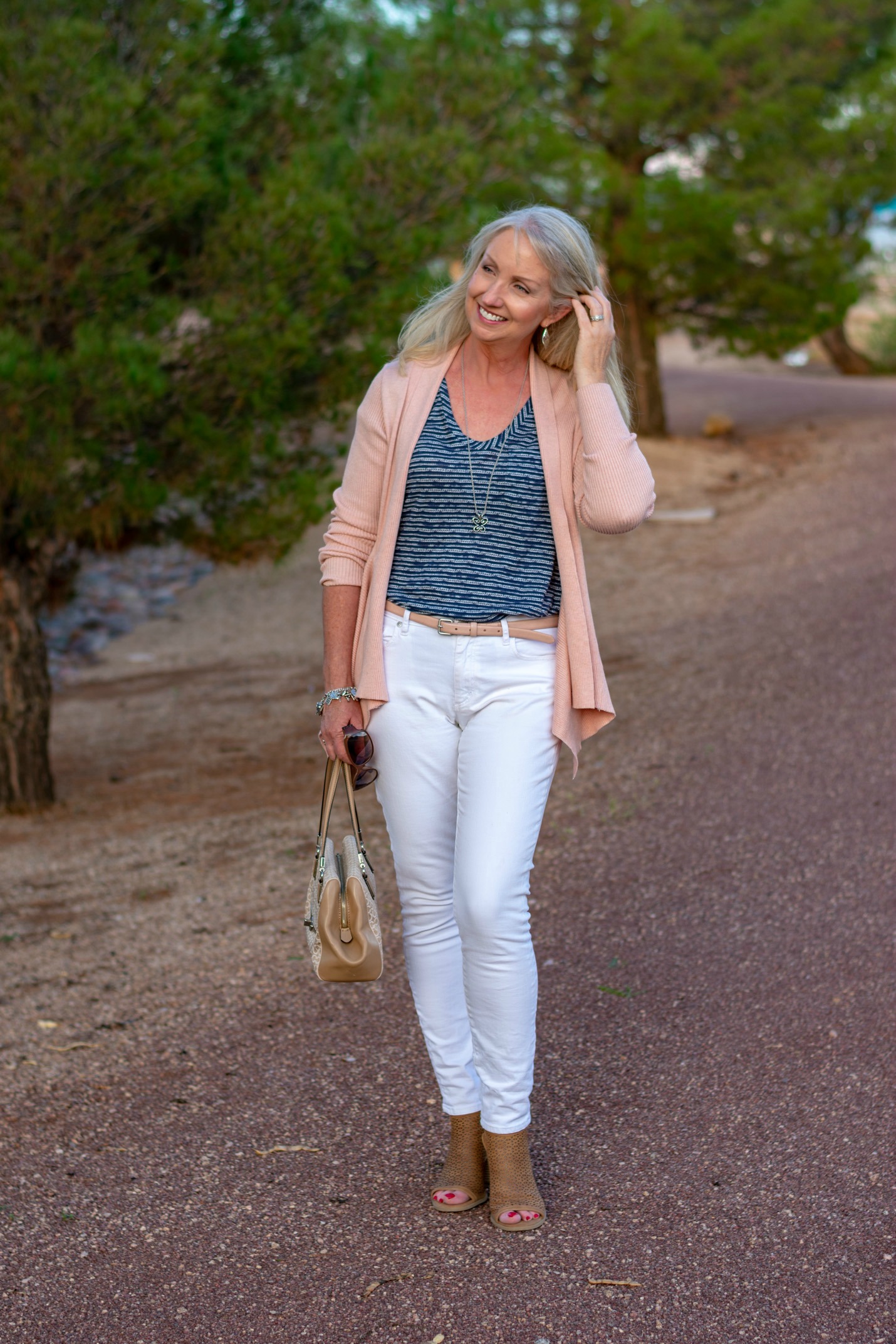 How to Style White Jeans this Fall 