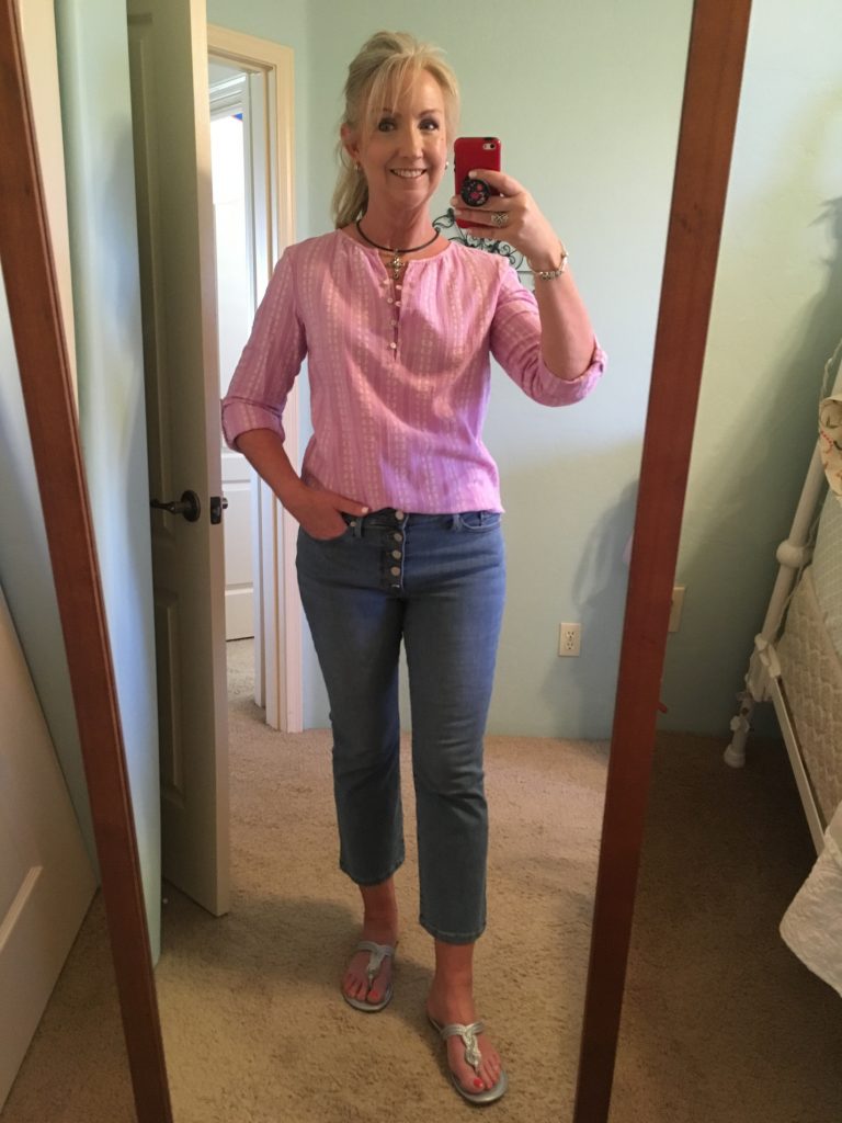 How to Style Pastel Jeans for Spring