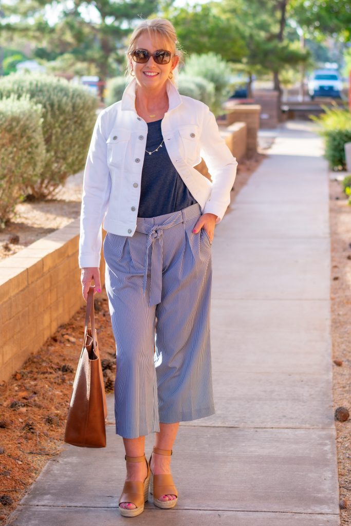Casual Summer Work Style in Navy and White