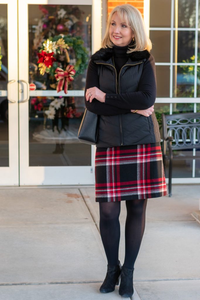 black turtleneck skirt outfit