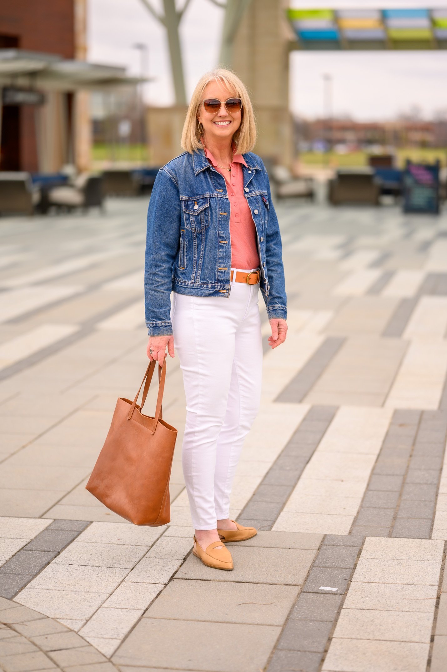 Styling White Jeans for Spring