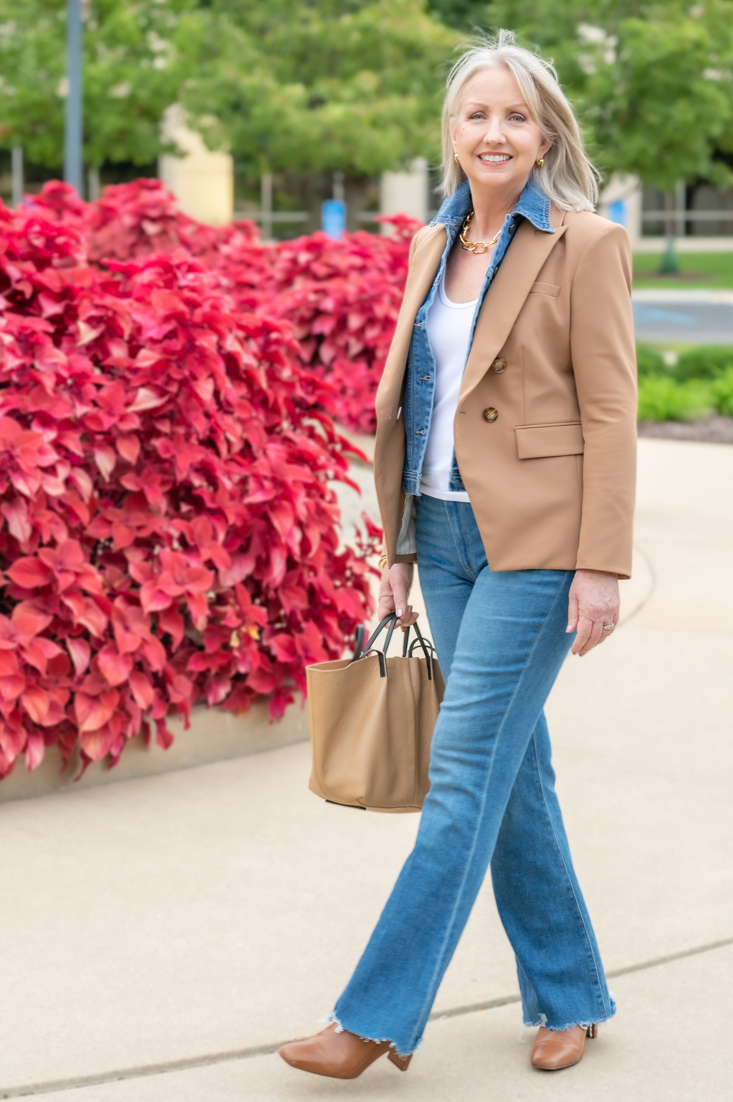 Blazer and Jeans Classic Fall Outfit