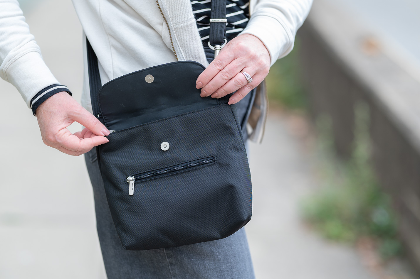 Travelon anti-theft classic mini shoulder bag
