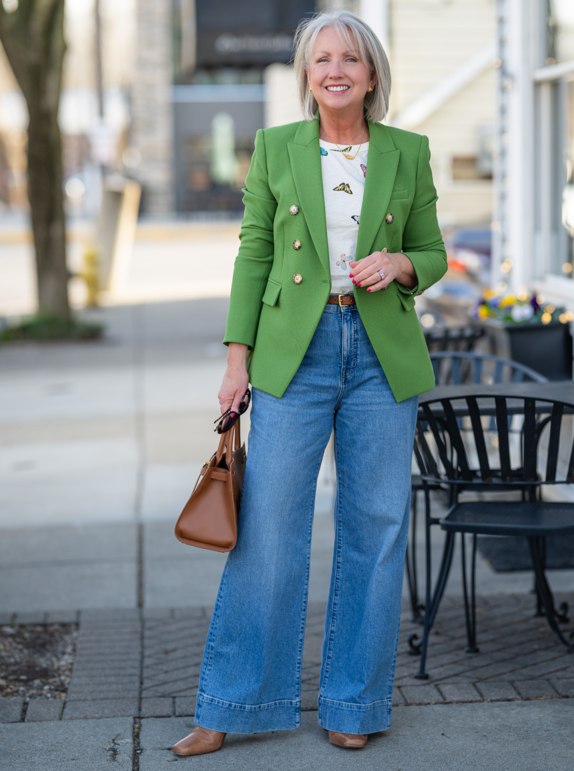 Crisp Clodagh Mckenna’s Linen Shirt And Striped Trousers Make For An Effortlessly Elevated Spring Outfit Formula Capture Digital Art Crisp Clodagh Mckenna’s Linen Shirt And Striped Trousers Make For An Effortlessly Elevated Spring Outfit Formula Capture Digital Art